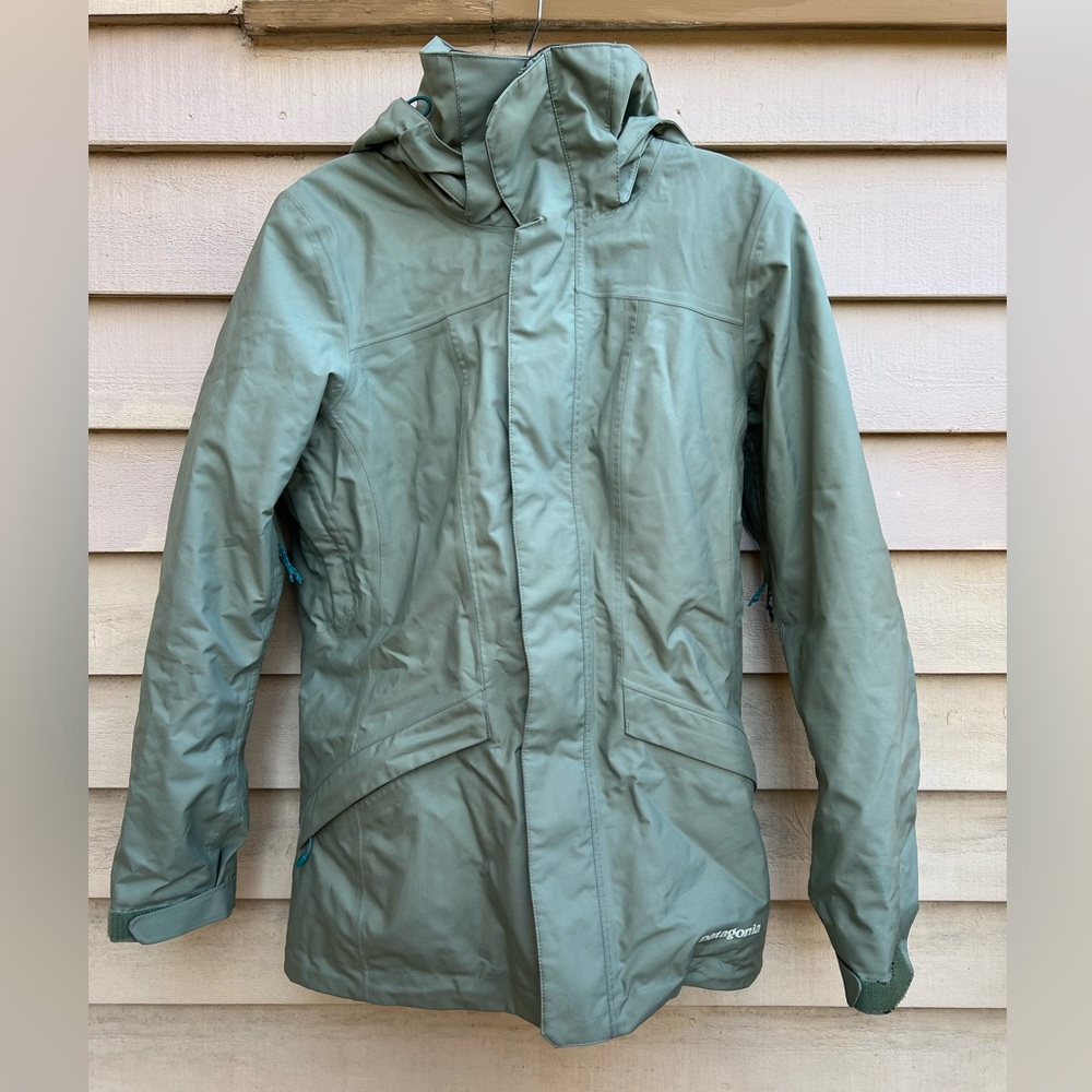 Like new Patagonia Women’s insulated jacket